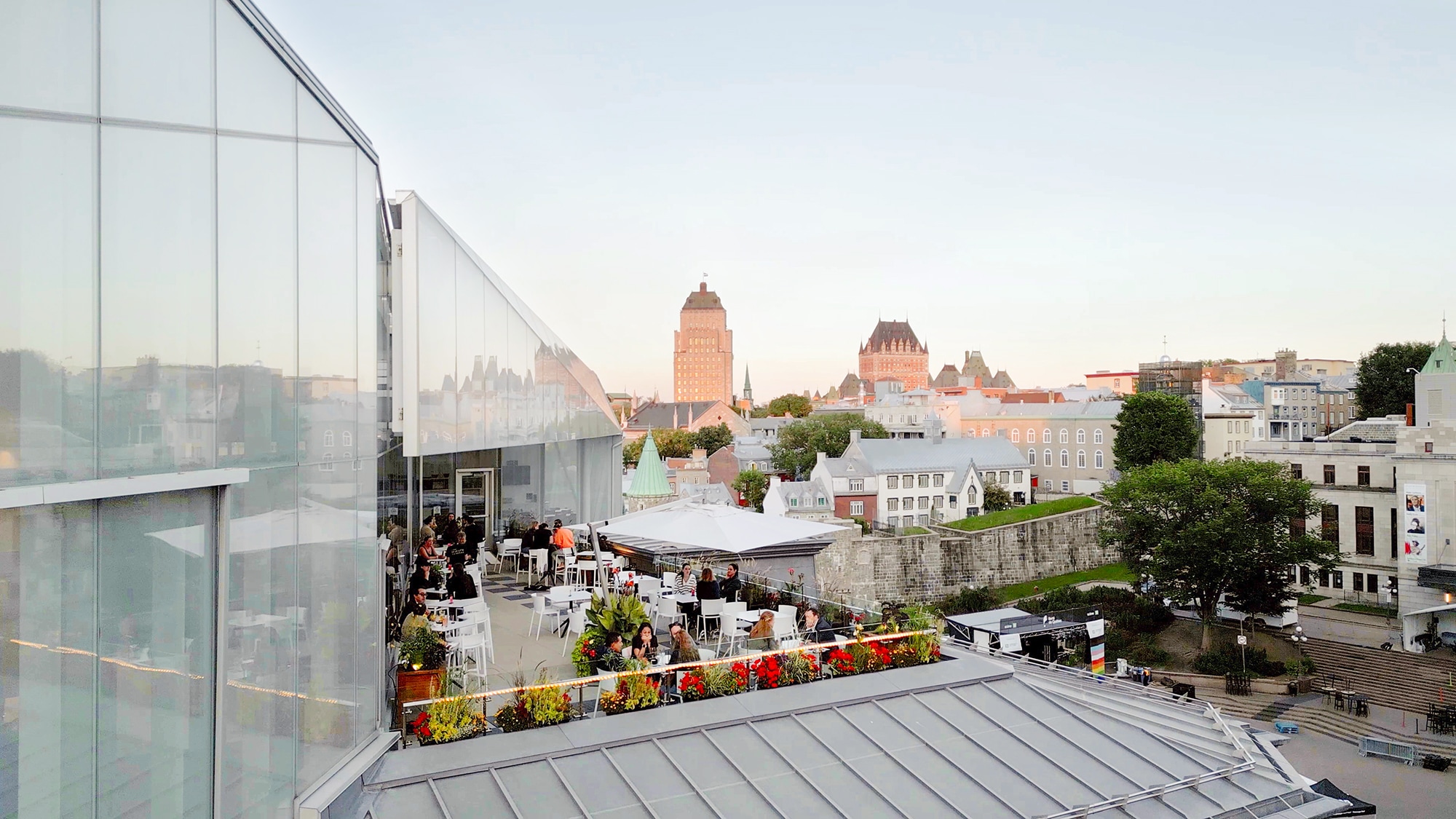 Toit-terrasse du Diamant avec vue sur le Château Frontenac